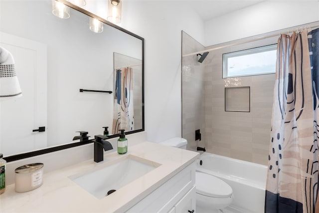 2475 Carmel St A/B, Unit A/B Houston, TX 77091 - full bathroom featuring vanity and shower / tub combo with curtain