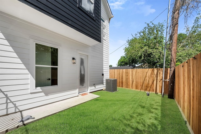 2475 Carmel St A/B, Unit A/B Houston, TX 77091 - view of fenced backyard