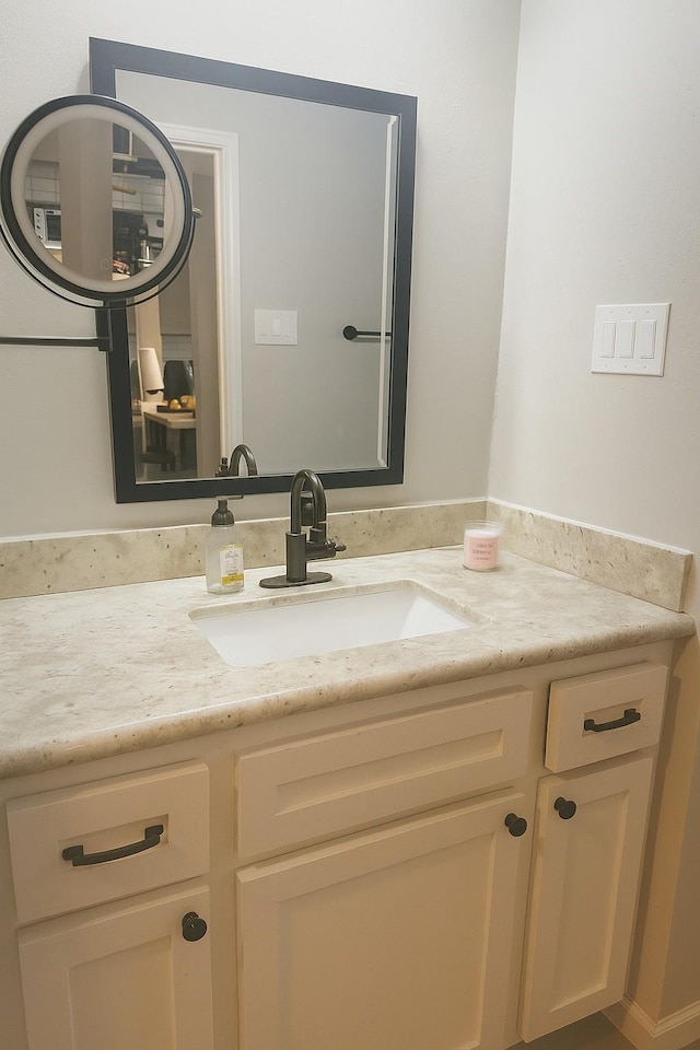 13022 Trail Hollow Dr Unit 3022, Houston, TX 77079 - bathroom with vanity
