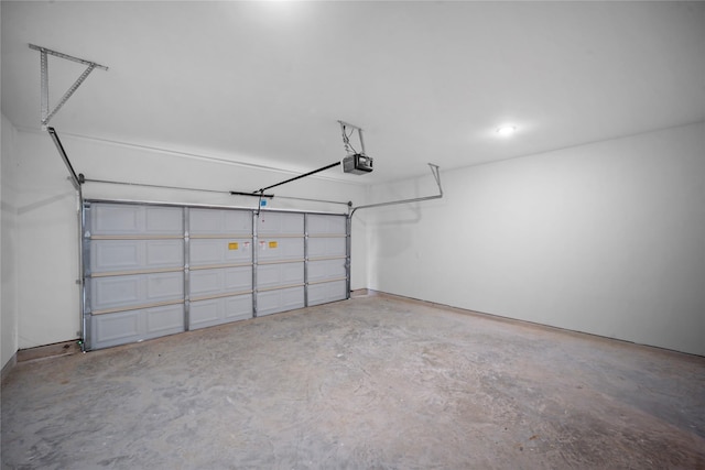 19219 Hikers Trail Dr, Humble, TX 77346 - garage with a garage door opener