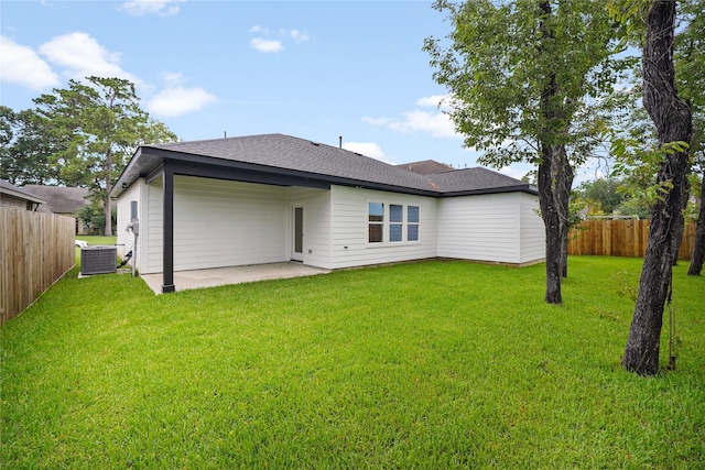 19219 Hikers Trail Dr, Humble, TX 77346 - back of house featuring a patio and roof with shingles