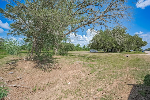 210 5th St, Hempstead, TX 77445