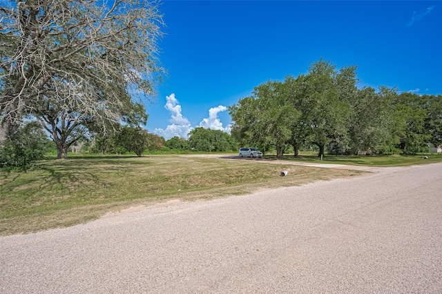 210 5th St, Hempstead, TX 77445