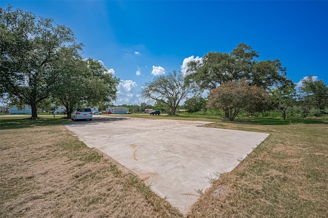 210 5th St, Hempstead, TX 77445