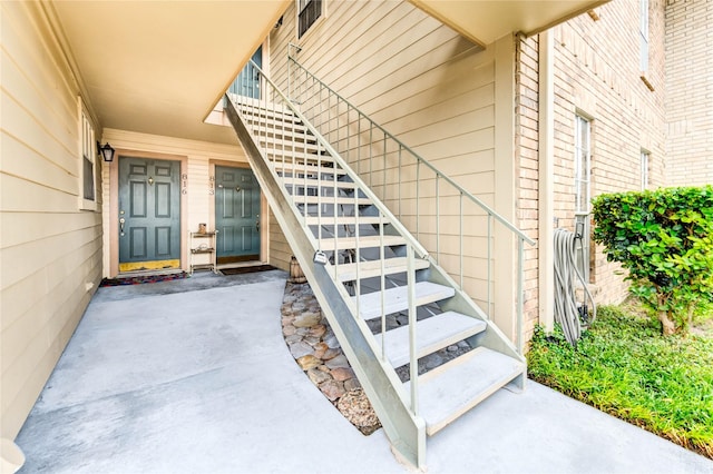 12550 Whittington Dr Unit 816, Houston, TX 77077 - entrance to property with brick siding