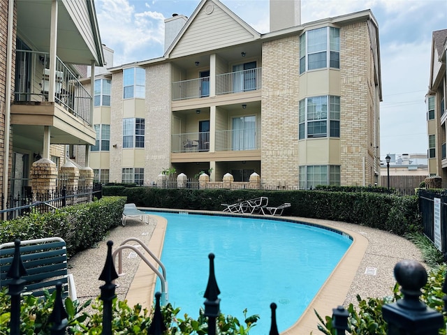 12550 Whittington Dr Unit 816, Houston, TX 77077 - view of community pool
