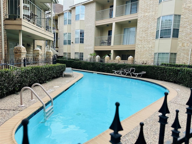12550 Whittington Dr Unit 816, Houston, TX 77077 - view of community pool