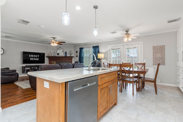 13411 Naples Bridge Rd, Sugar Land, TX 77498 - kitchen featuring dishwasher, a ceiling fan, light countertops, crown molding, and open floor plan