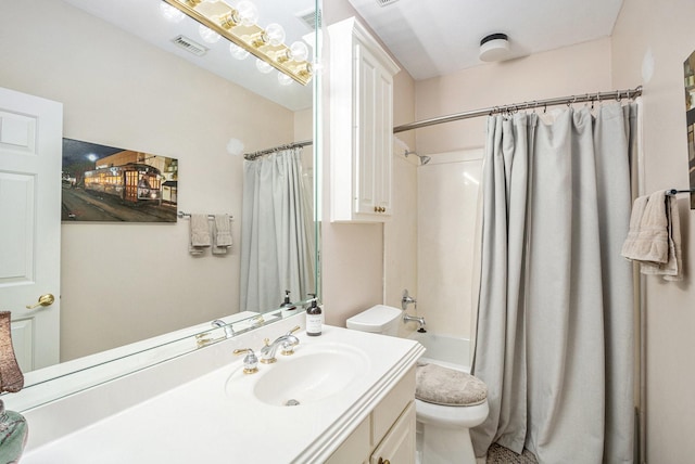 4925 Pine St, Bellaire, TX 77401 - bathroom featuring vanity and shower / bath combo with shower curtain