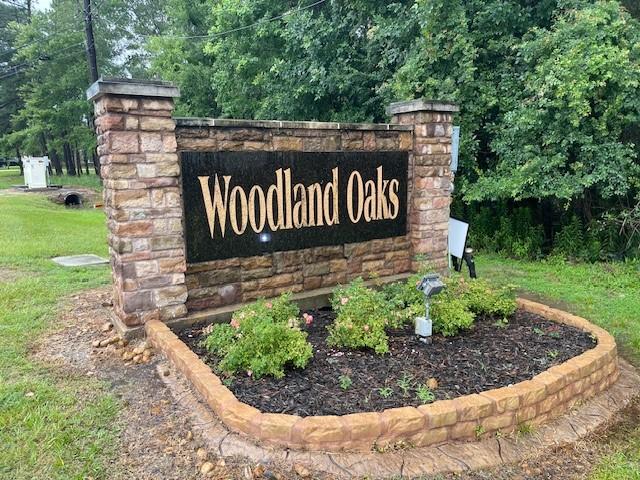 818 Wiley Dr, Magnolia, TX 77354