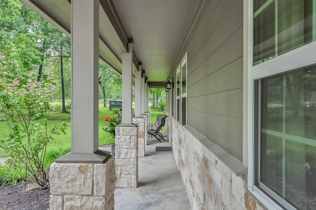 12626 Woodcreek Dr, Willis, TX 77318 - view of covered porch