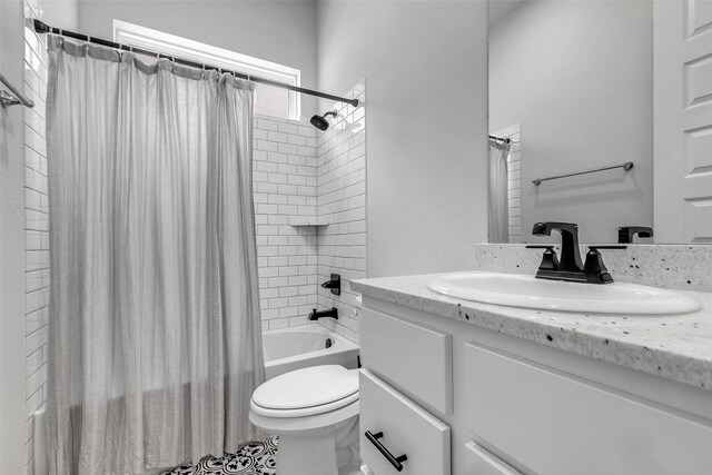 9219 Trimble Landing Dr, Tomball, TX 77375 - bathroom with vanity and shower / tub combo