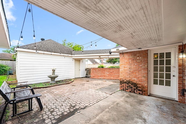 6055 Golden Forest Dr, Houston, TX 77092 - view of patio / terrace