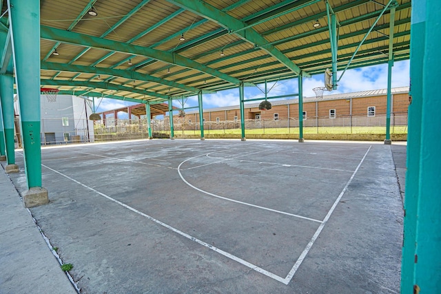 2919 Gillespie St, Houston, TX 77020 - view of basketball court