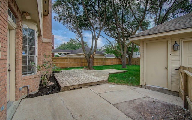 20531 Spring Rose Dr, Katy, TX 77450 - fenced backyard with a patio