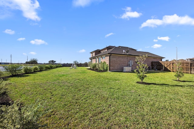 915 Bernard Meadows Dr, East Bernard, TX 77435 - view of fenced backyard
