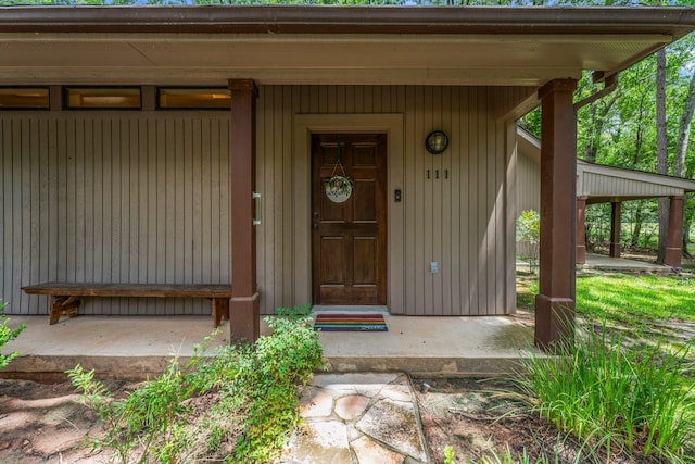 111 Mesa Ct, Conroe, TX 77304 - view of exterior entry with covered porch