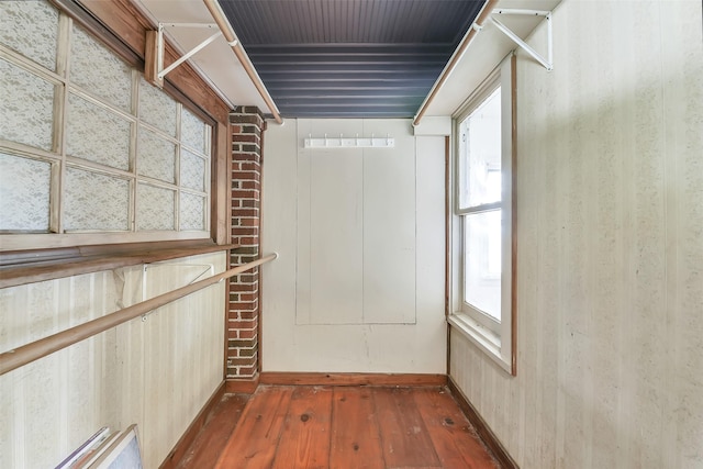 702 Caplin St, Houston, TX 77022 - spacious closet featuring wood-type flooring