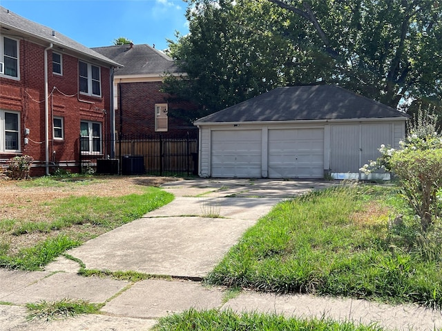 4905 Jackson St, Houston, TX 77004 - view of detached garage