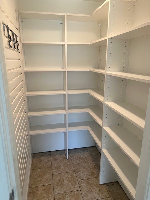 8211 Glencliffe Ln, Houston, TX 77070 - photo 12