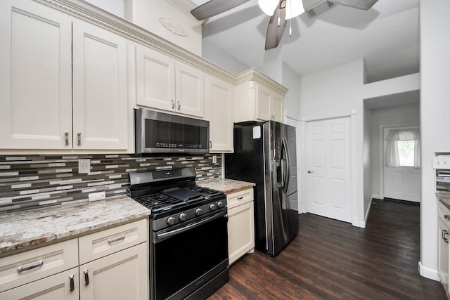 204 Audubon Woods Ct, Richwood, TX 77531 - kitchen featuring gas range, stainless steel refrigerator with ice dispenser, a ceiling fan, and backsplash