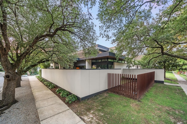 1621 Cherryhurst St, Houston, TX 77006 - back of house