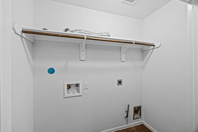 9203 Sasson Blvd, Houston, TX 77044 - laundry area featuring hookup for an electric dryer, hookup for a washing machine, and hookup for a gas dryer