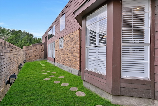 12 E Dansby Dr, Galveston, TX 77551 - view of yard