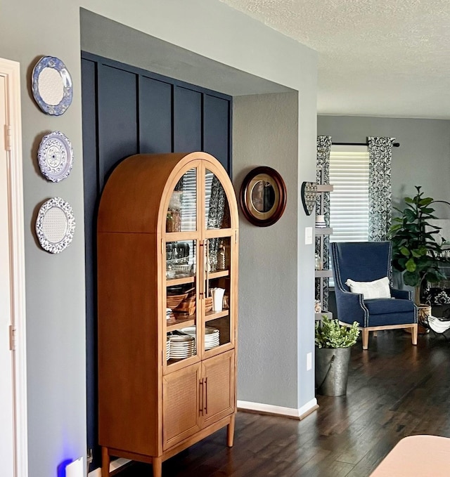 20809 Langworth Pl, Porter, TX 77365 - detailed view of wood finished floors and a textured ceiling
