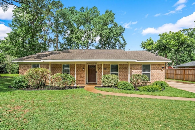4117 Tilson Ln, Houston, TX 77080 - ranch-style home featuring brick siding