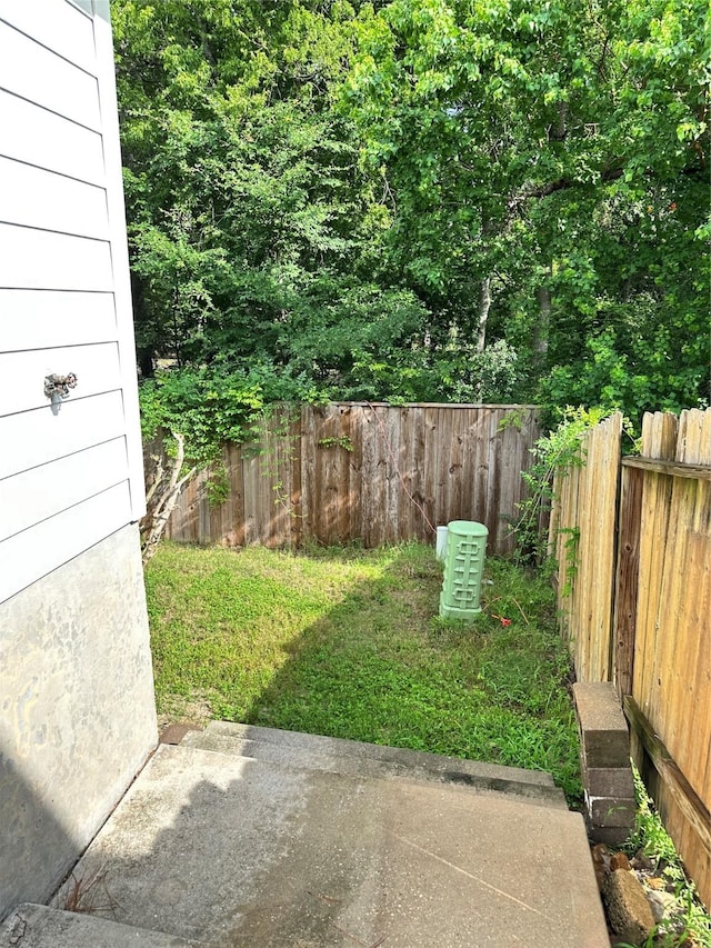 2827 Cypress Island Dr, Houston, TX 77073 - view of yard