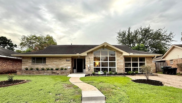 4015 Leeshire Dr, Houston, TX 77025 - photo 1