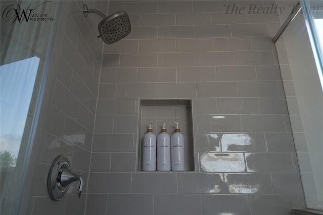 5902 Gardendale Dr Unit C, Houston, TX 77092 - bathroom view of a tile shower