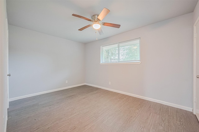 3602 Castledale Dr, Houston, TX 77093 - empty room with light wood-style floors and ceiling fan