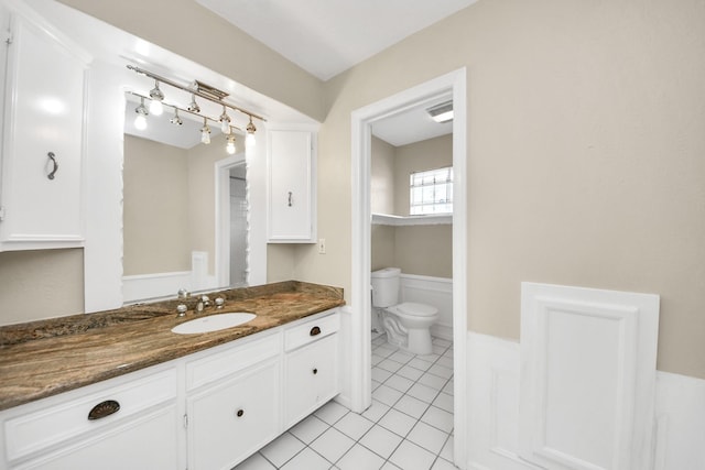 346 Ballantrae Ln, Houston, TX 77015 - bathroom with tile patterned floors and vanity