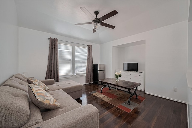 14212 Rocky Briar Ln, Rosharon, TX 77583 - living area with ceiling fan, wood finished floors, and lofted ceiling