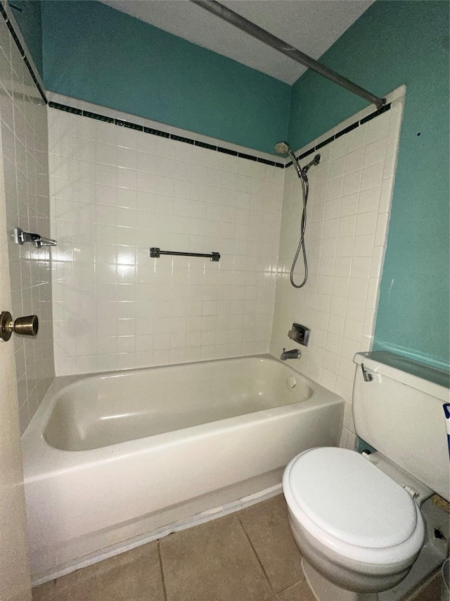 6161 Reims Rd Unit 611, Houston, TX 77036 - bathroom with bathing tub / shower combination and tile patterned flooring