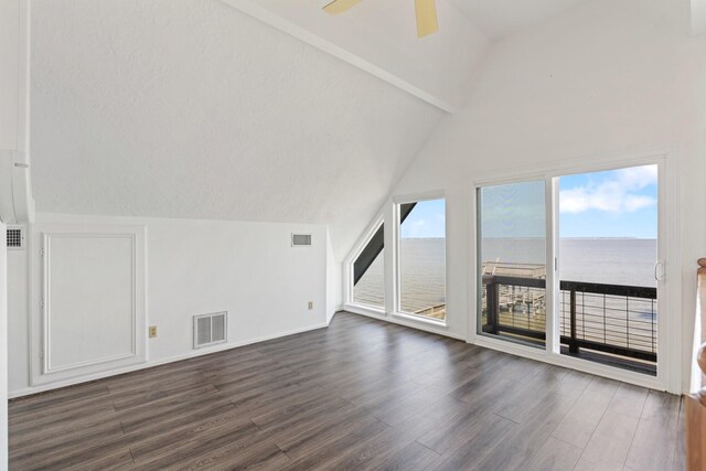 426 Apollo Dr, Livingston, TX 77351 - bonus room featuring lofted ceiling, dark wood-style floors, and a ceiling fan