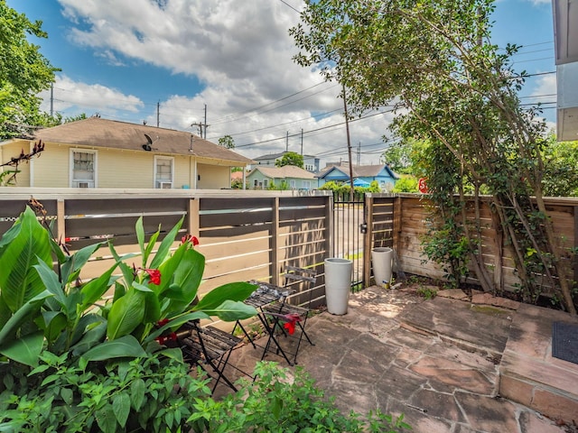 3419 Gillespie St, Houston, TX 77020 - fenced backyard with a patio area