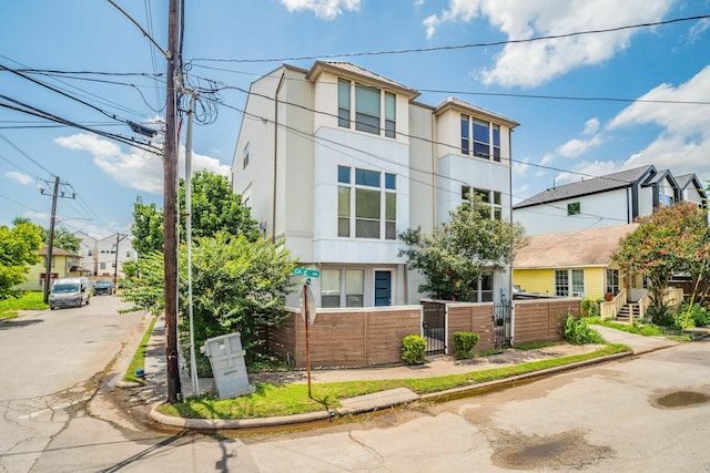 3419 Gillespie St, Houston, TX 77020 - photo 2