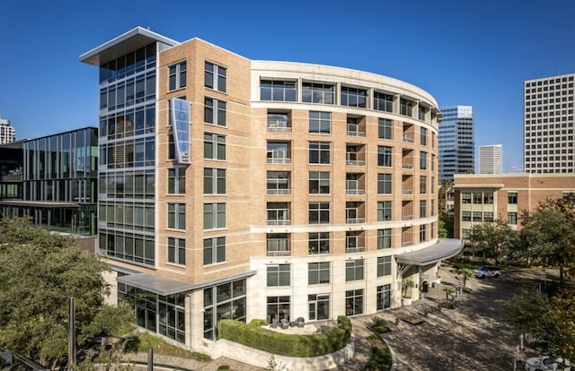1901 Post Oak Blvd Unit 3101, Houston, TX 77056 - view of building exterior
