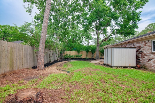 12706 Westleigh Dr, Houston, TX 77077 - fenced backyard featuring a storage shed