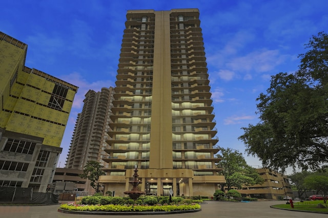 3350 Mccue Rd Unit 1901, Houston, TX 77056 - view of building exterior