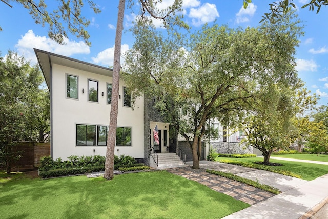 1010 Waltway Dr, Houston, TX 77008 - view of front of house featuring stucco siding