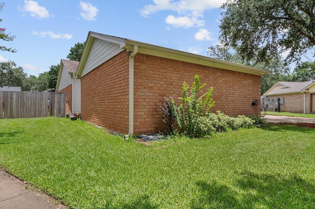 706 Geronimo Ct, Katy, TX 77450 - view of side of property featuring brick siding
