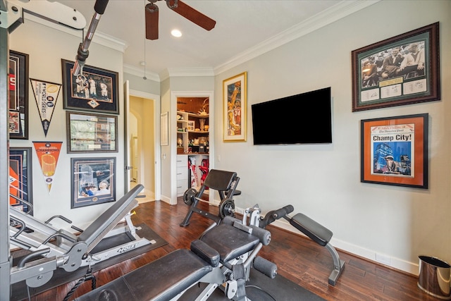 3319 Bridgeberry Ln, Houston, TX 77082 - exercise room featuring a ceiling fan, wood finished floors, ornamental molding, and recessed lighting