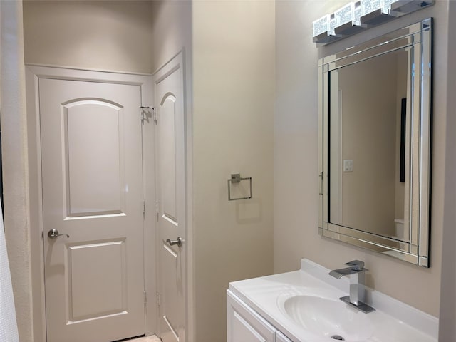 607 Oakley St Unit 5, Houston, TX 77006 - bathroom with vanity