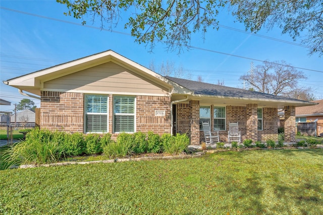 1719 Guese Rd, Houston, TX 77008 - ranch-style house featuring brick siding