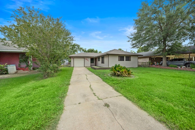 7421 Parker Rd, Houston, TX 77016 - single story home featuring driveway and a garage