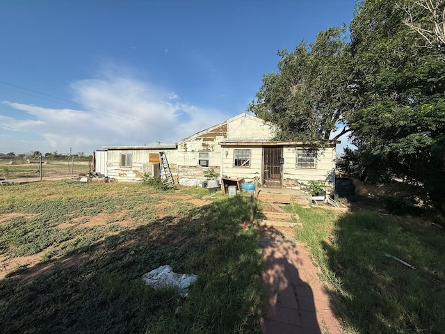 833 N Ave G, Odessa, TX 79763 - rear view of house